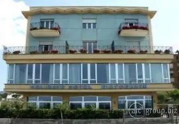 Hotel Holidays Torre del Greco